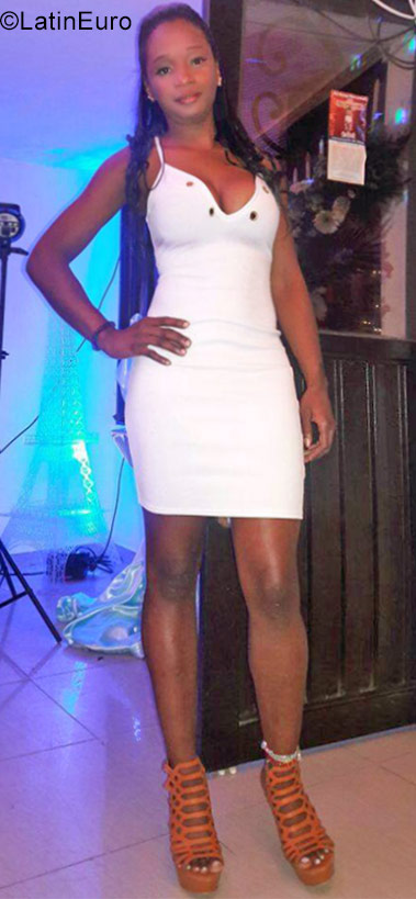 Date this lovely Colombia girl Fernanda` from Dosquebradas CO23747