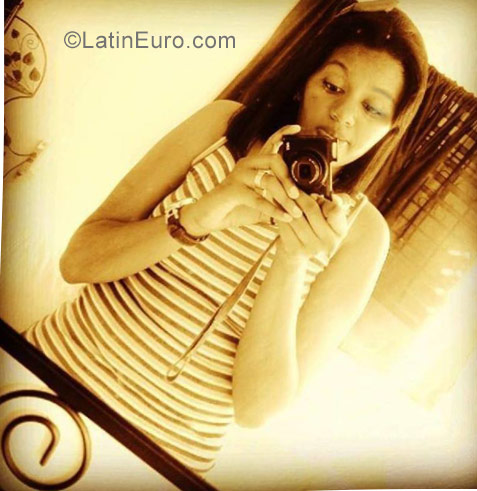 Date this cute Dominican Republic girl Erika from Santo Domingo DO32182