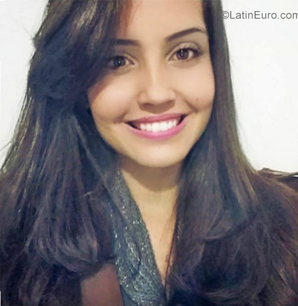Date this athletic Brazil girl Julia from Belo Horizonte BR10535