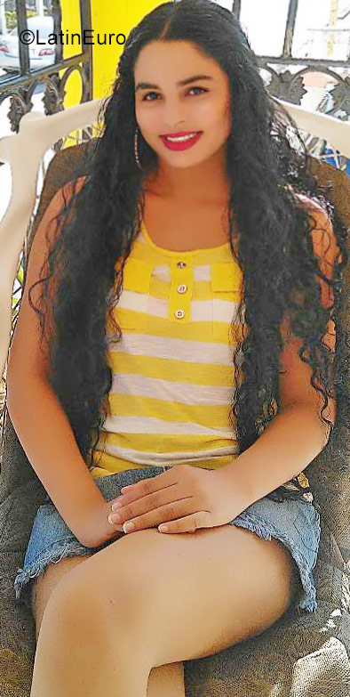 Date this hot Dominican Republic girl Romina from Bonao DO33228