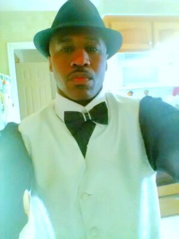 Date this stunning United States man CAMERON from Detroit US19273