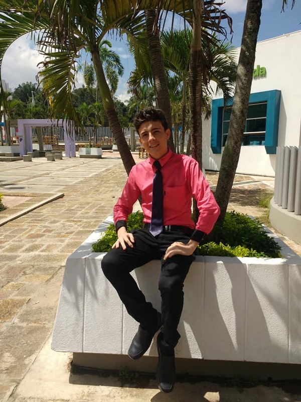 Date this georgeous Colombia man Luis Miguel from Bucaramanga CO23828