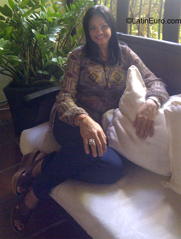 Date this sultry Venezuela girl Ayaris from Valle de la pascua VE1605