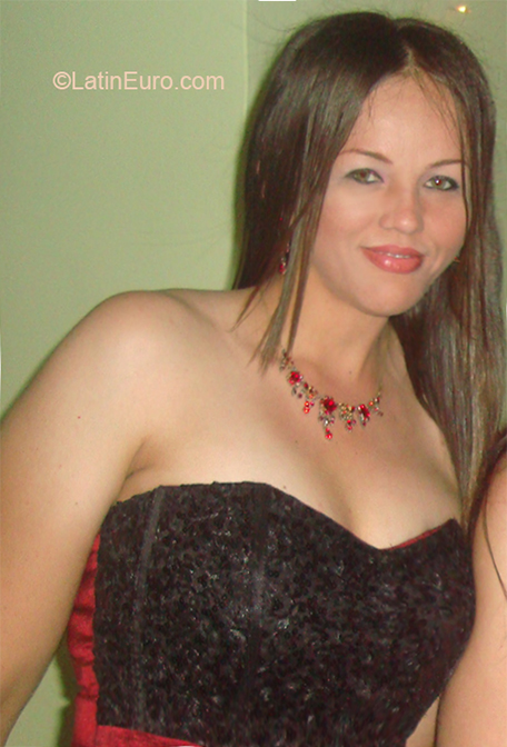 Date this sensual Colombia girl Katerine from Santa Marta CO23851