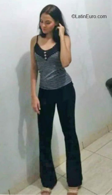 Date this fun Brazil girl Leandra from Santa Vitoria BR10550