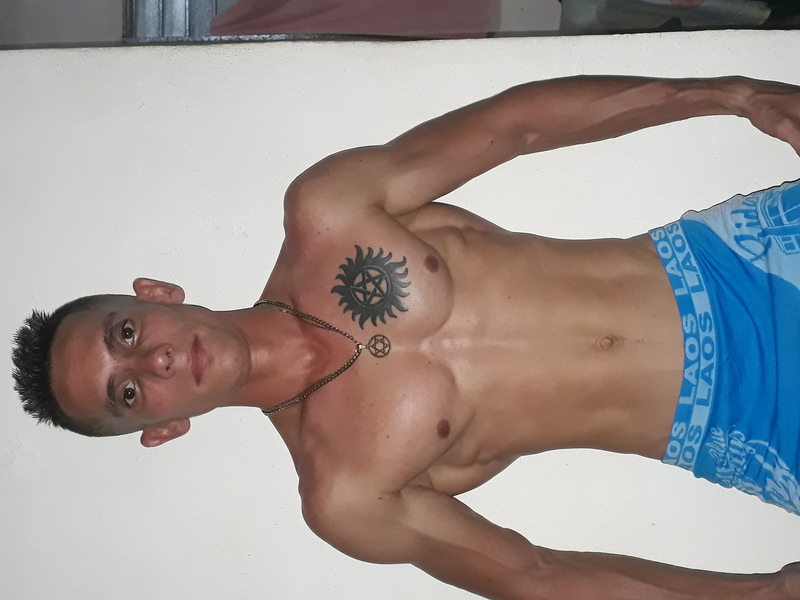 Date this stunning Cuba man Yosmany from Isla De La Juventud CU300