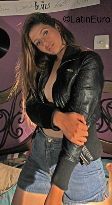 Date this sensual Venezuela girl Natalia from Maracaibo VE1617