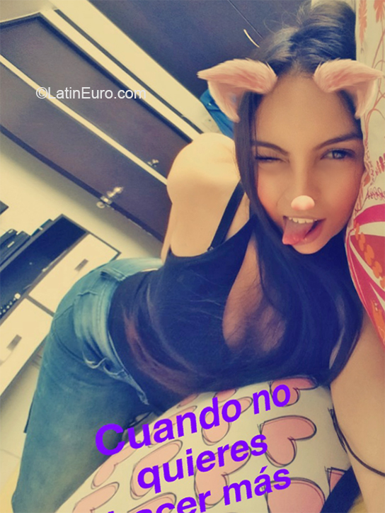 Date this hard body Colombia girl Acda from Medellín CO25306