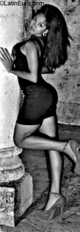 Date this young Dominican Republic girl Magnolia from Santo Domingo DO32507
