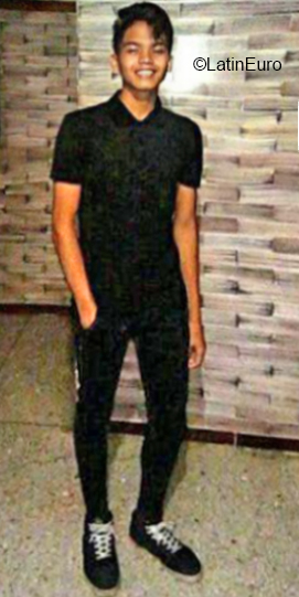 Date this sensual Venezuela man Johan from Maracay VE1645