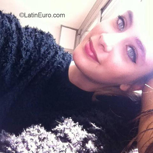 Date this funny Venezuela girl Chiara from Maracaibo VE1647