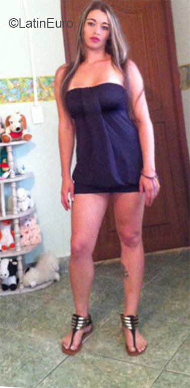 Date this attractive Colombia girl Paula from Medellin CO23945