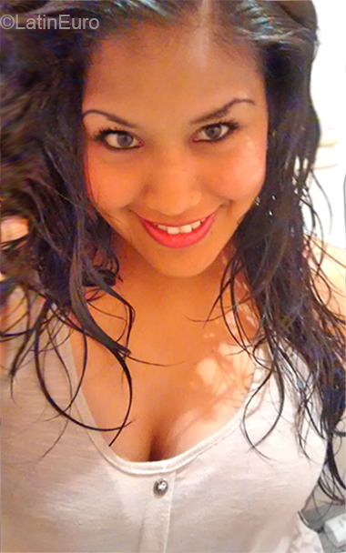 Date this nice looking Argentina girl Johanna from Concordia AR137