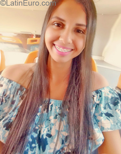 Date this gorgeous Venezuela girl Coro from Maracay VE1707