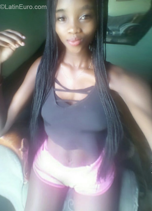 Date this tall Colombia girl Karen from Pereira CO24003