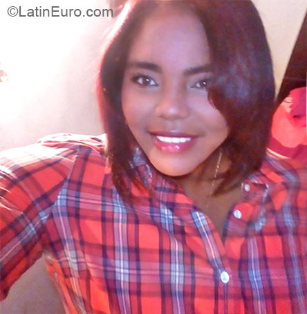 Date this funny Colombia girl Karen from Cali CO24012