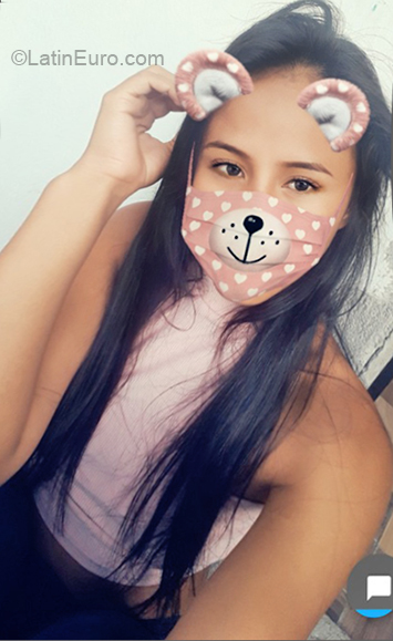 Date this hard body Colombia girl Lorena from Medellin CO24021