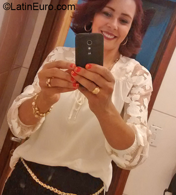 Date this hard body Brazil girl Marinez from Paicandu BR10583