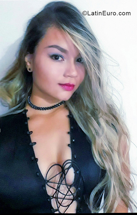 Date this georgeous Colombia girl Alejandra from Villavicencio CO24078