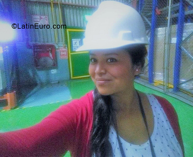 Date this good-looking Guatemala girl Vilma from Guatemala City GT90