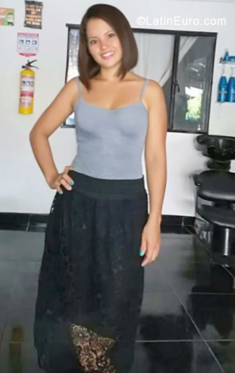 Date this gorgeous Colombia girl Maria from Bogota CO24149