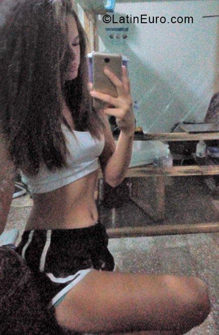 Date this sensual Honduras girl Susan Sanchez from Tegucigalpa HN2537
