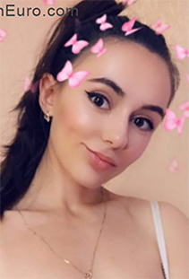 Date this tall Argentina girl Vanessa from Buenos Aires AR147