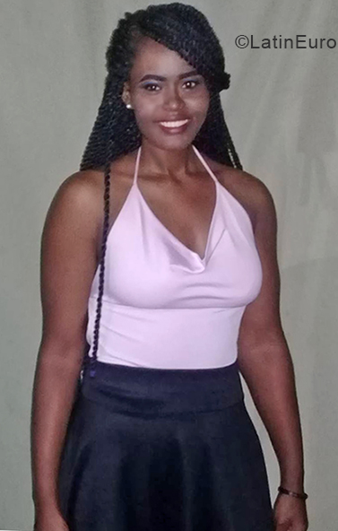 Date this sultry Colombia girl Daisy from Pereira CO24692