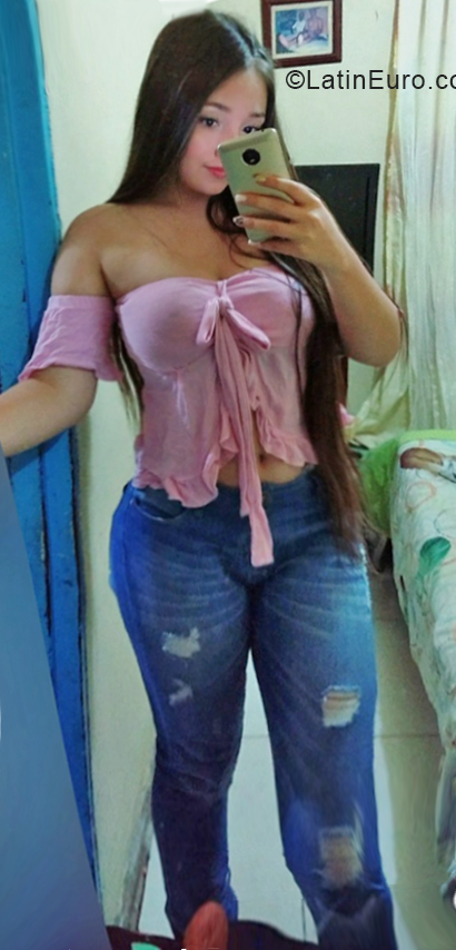 Date this delightful Colombia girl Jenifer from Medellin CO24191