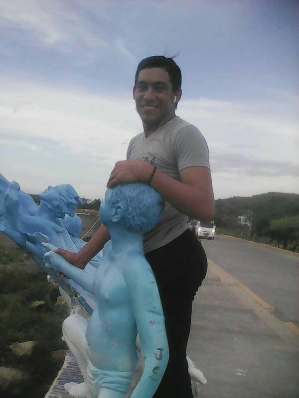 Date this happy Colombia man Manuel llanos from Bogota CO24205