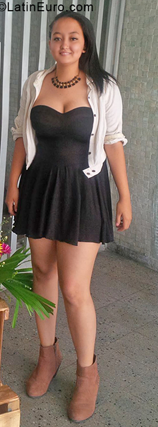Date this tall Colombia girl Dayana from Medellin CO24915