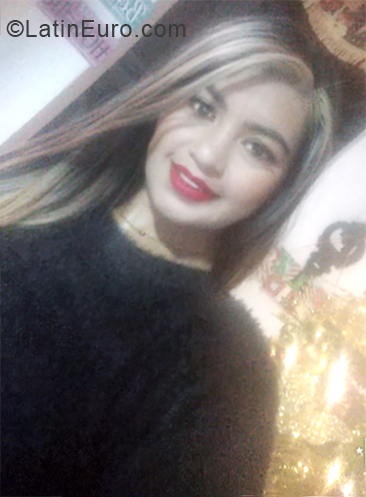 Date this funny Colombia girl Chica from Medellin CO24294