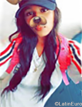 Date this athletic Colombia girl Carol from Bucaramanga CO24303