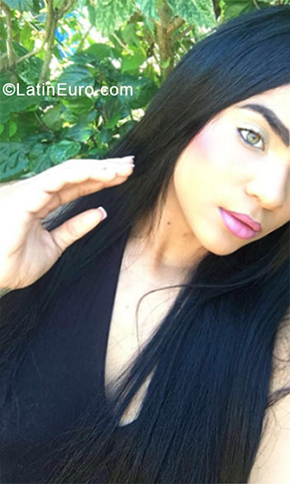 Date this young Dominican Republic girl Naomy from Santo Domingo DO33104