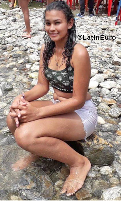 Date this delightful Colombia girl Maria from Barranquilla CO24353