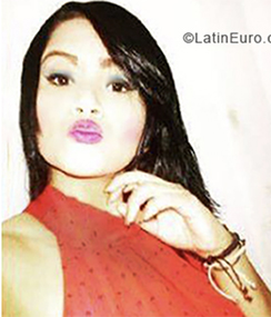 Date this passionate Venezuela girl Nazareth from Caracas VE1885