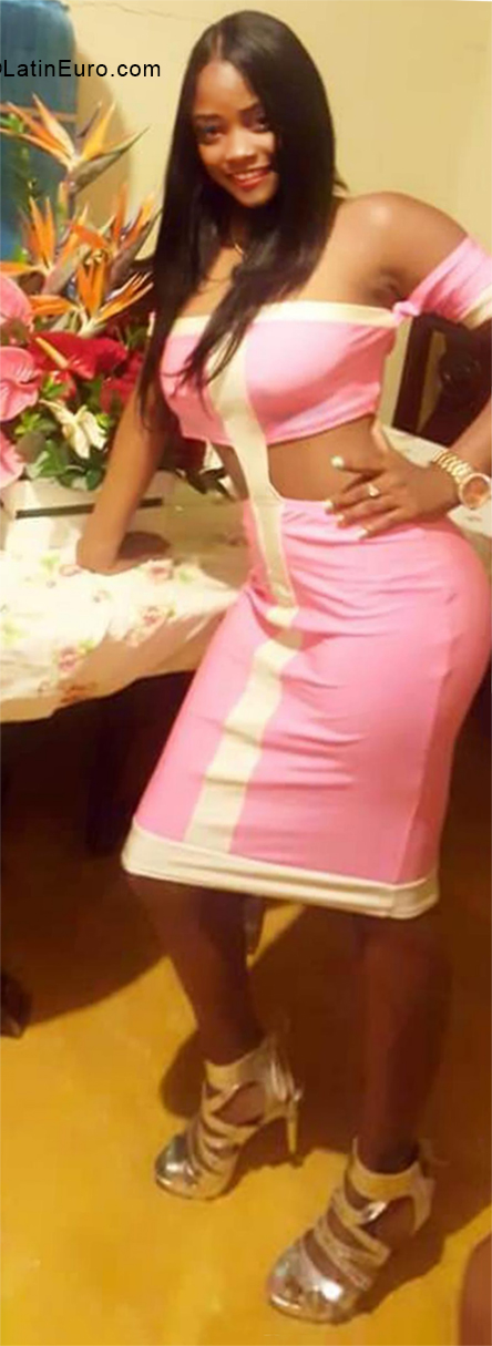 Date this delightful Dominican Republic girl Yesmilyin from Puerto Plata DO33211