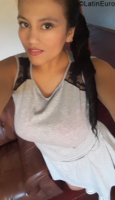 Date this hard body Colombia girl Alejandra from Manizales CO24431