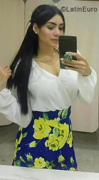Date this sultry Venezuela girl Karol from Puerto La Cruz VE1934
