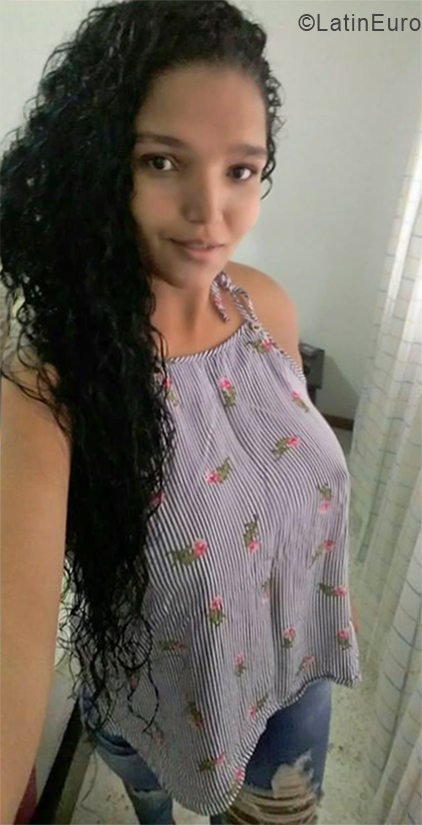 Date this voluptuous Colombia girl Linda from Cali CO24463