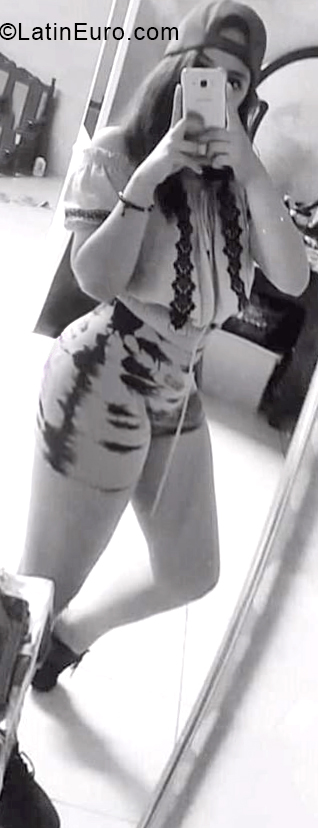 Date this good-looking Ecuador girl Ayqueal from Guayaquil EC289