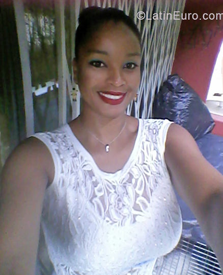 Date this hot Colombia girl Onix from Cali CO24486