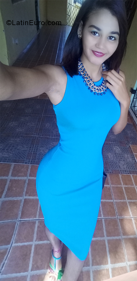 Date this cute Dominican Republic girl Andrea from La Romana DO33340