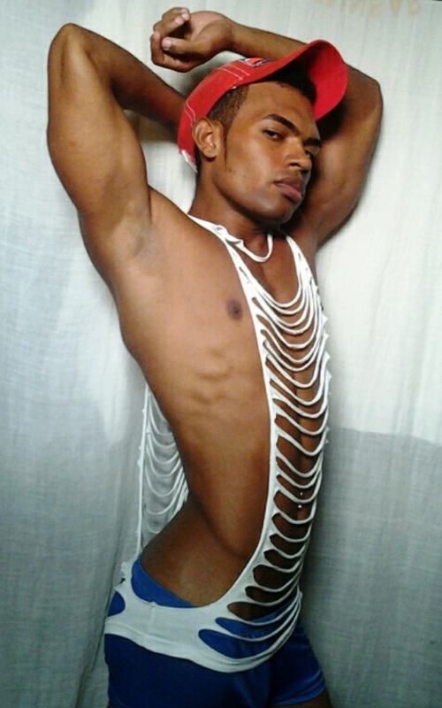 Date this hot Cuba man PatrickLooking from Santiago De Cuba CU430