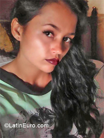 Date this hot Cuba girl Chinyta from Cuba CU439