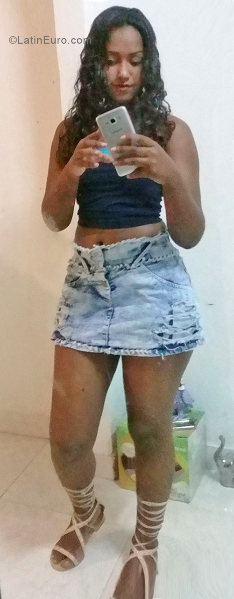 Date this good-looking Colombia girl Jessica from Cali CO31222