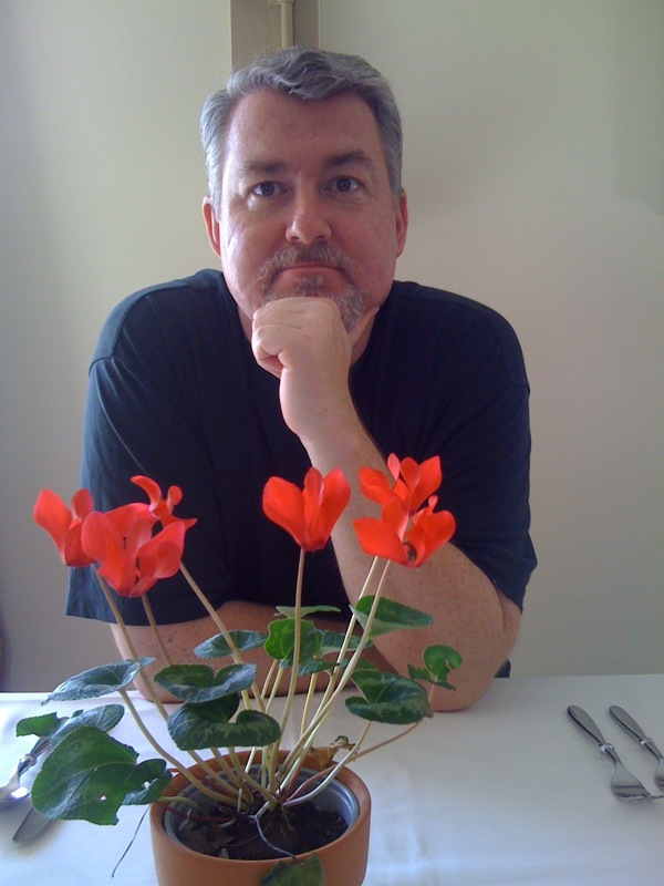 Date this tall Spain man Frank from Madrid ES447