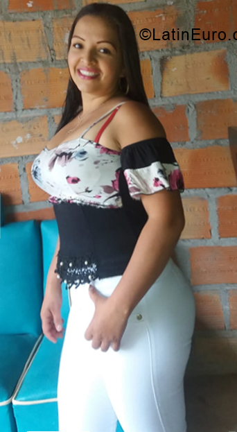 Date this cute Colombia girl Miriam from Acevedo CO24689