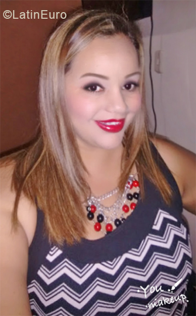 Date this beautiful Colombia girl Luz from Medellín VE2080