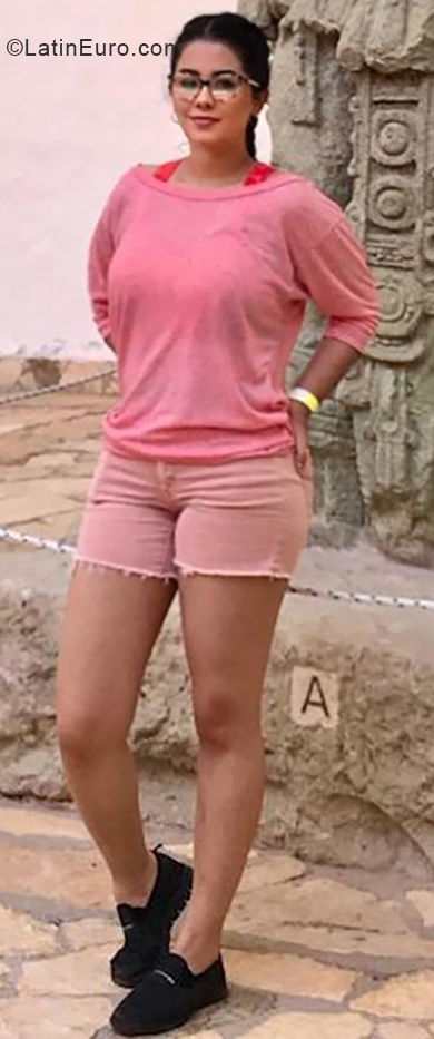 Date this lovely Honduras girl Margarita from San Pedro Sula HN2625